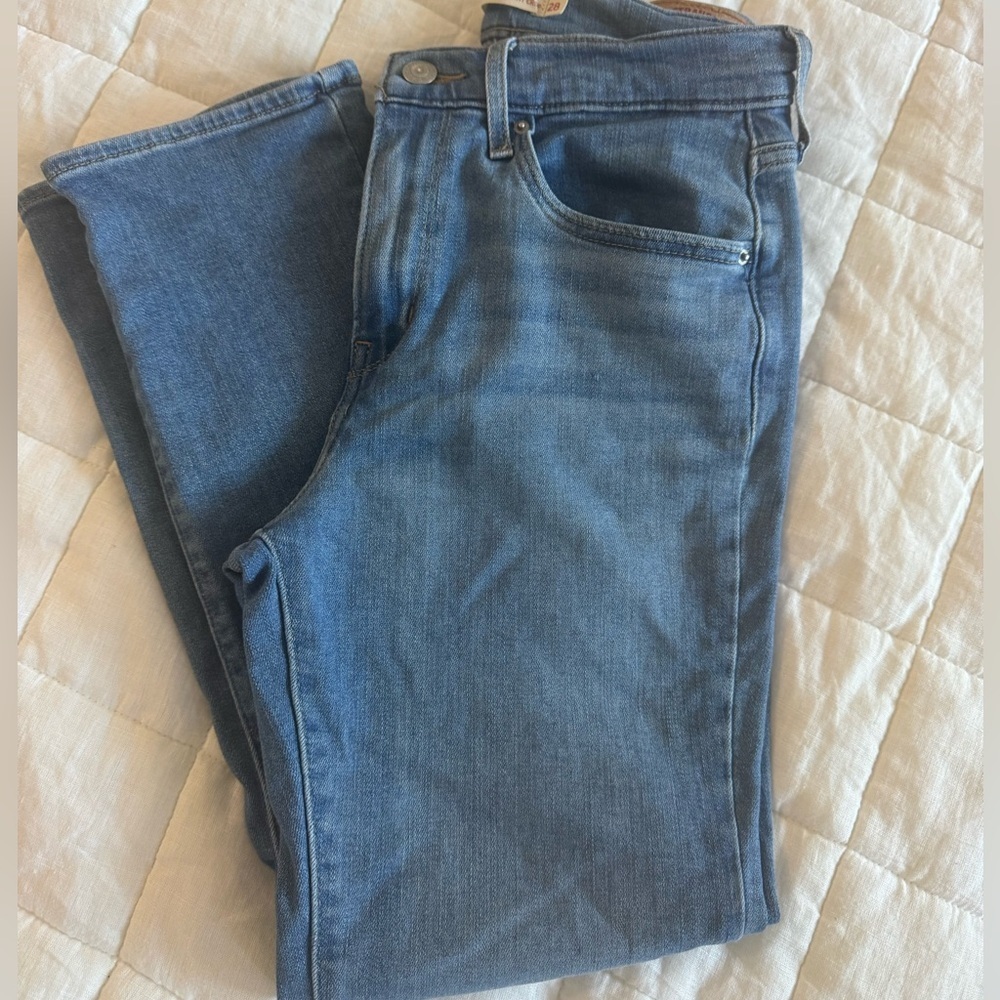 Levi 724 High Rise Straight Crop l 28